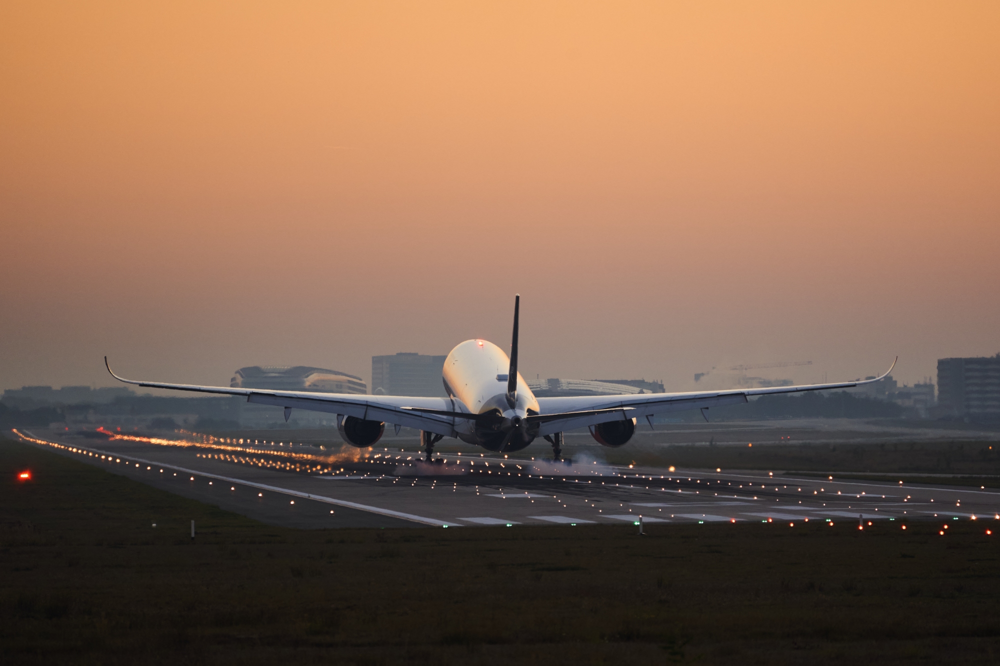 Lufthansa A350-900 Touchdown