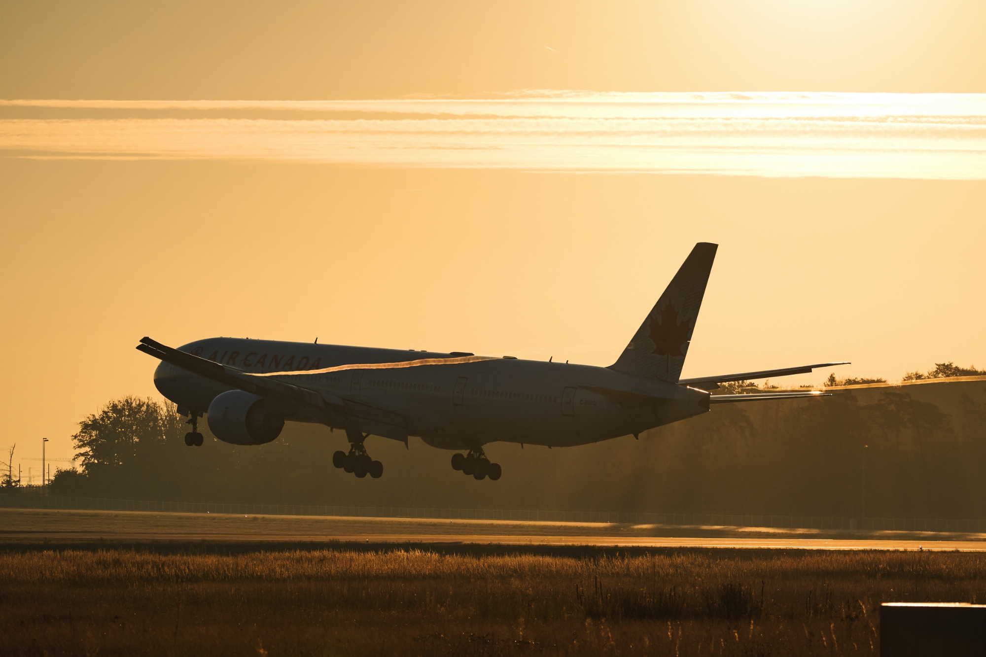 Air Canada B77W Landung